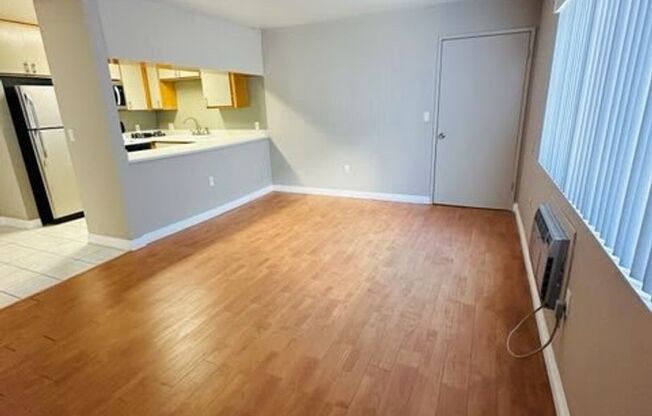 1 bed, 1 bath, 670 sqft, $1,900, Unit SB203