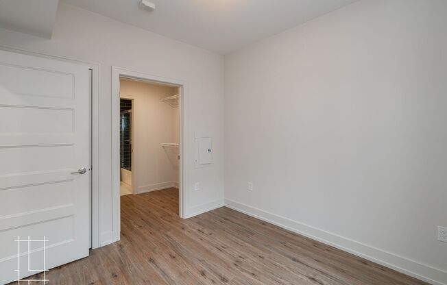 1 bed, 1 bath, 470 sqft, $1,325, Unit 1050 N 4th St. Apt. 208