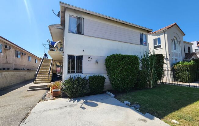 511 N Serrano Ave