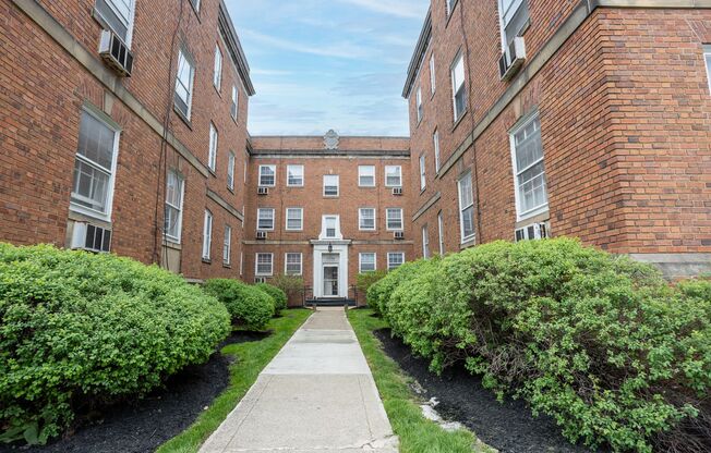 Shaker Kemper Apartments