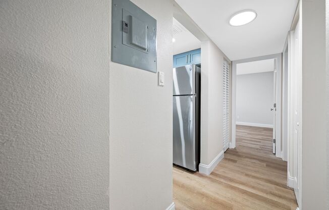 2 beds, 1 bath, 780 sqft, $2,395, Unit 07