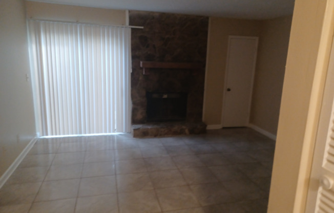 569 NORTHRIDGE XING DR