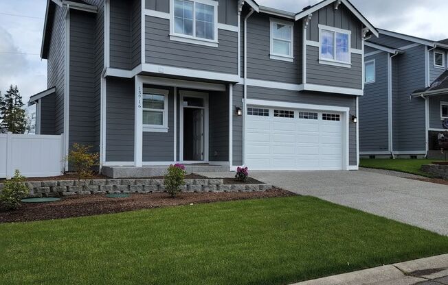 Yelm Creek Estates, 4 Bedroom, 2.5 Bathroom Home!