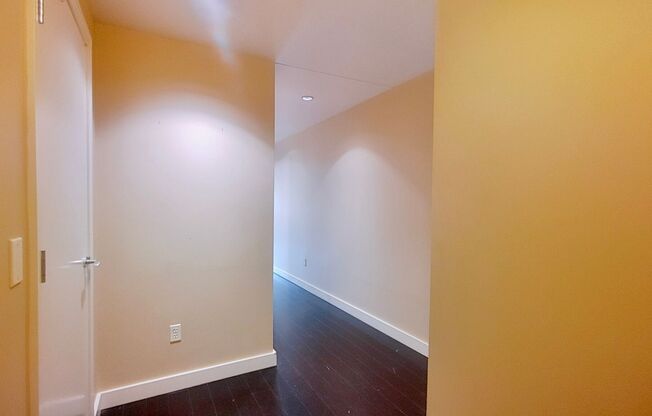 1 bed, 1 bath, $2,495, Unit UNIT 1300