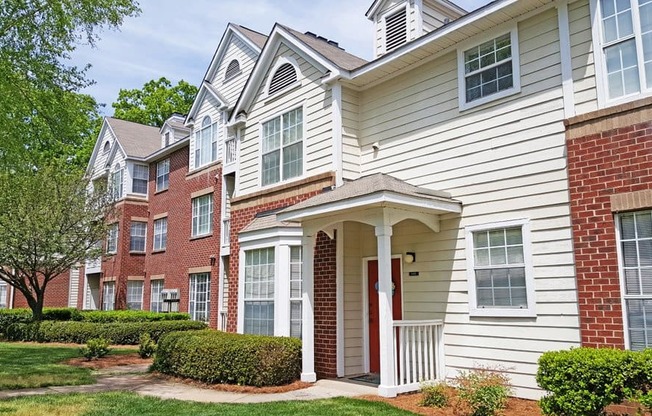 Tranquil, wooded setting