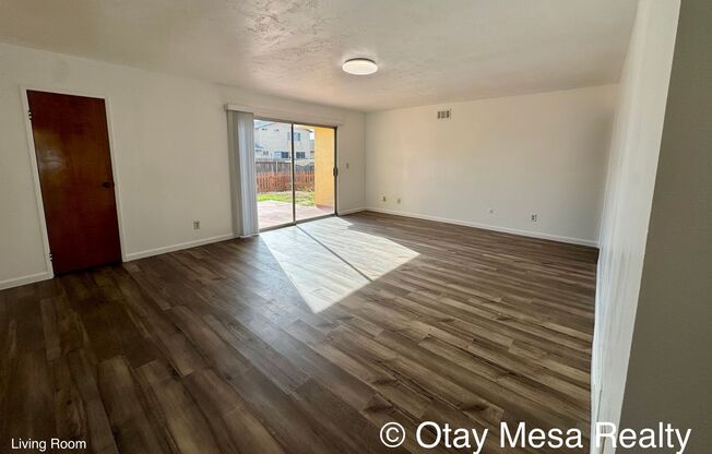 Spacious 3BR Home with Garden Beds & Pet-Friendly Yard – Imperial Beach