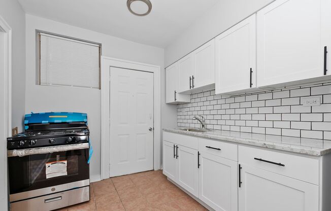 6402 S Troy
