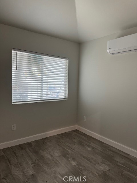 11606 PASO ROBLES AVE