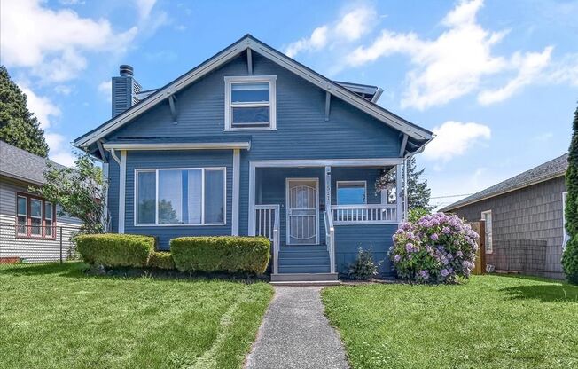 3Bd/2.25Ba Everett Home