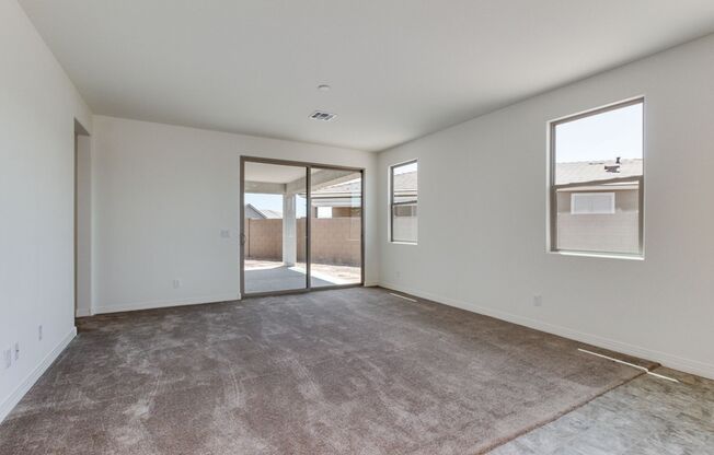 5 bedroom/ 2 bath home in Casa Grande