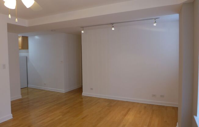 808-12 W Junior Terrace