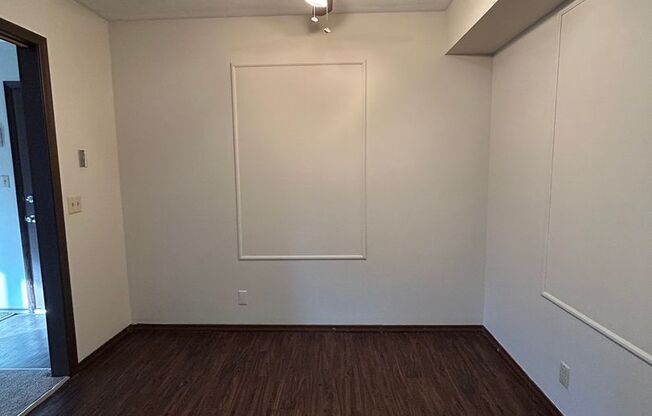 2 beds, 1 bath, 1,000 sqft, $960, Unit #2