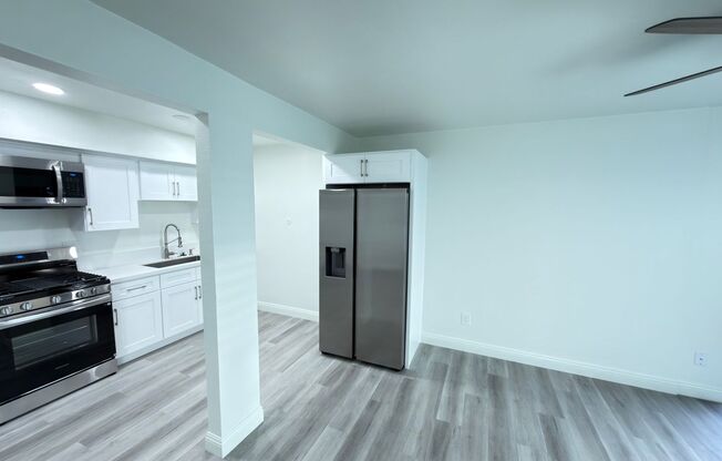 2 beds, 1 bath, 850 sqft, $2,425, Unit 9125-1