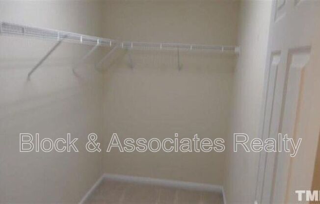 132 LINDEN PARK LN
