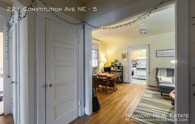 221 CONSTITUTION AVE NE