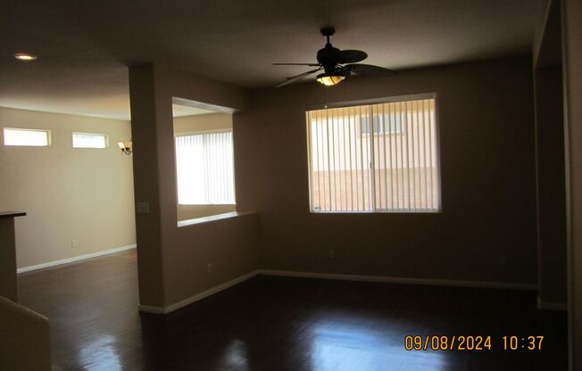 4 beds, 2.5 baths, $1,950