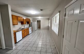 4 beds, 2 baths, $1,450