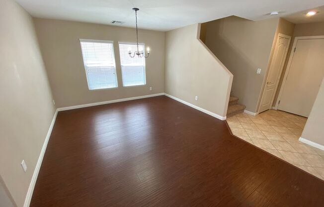 Wonderful 4 bed/2.5 bath home located in Summerlin