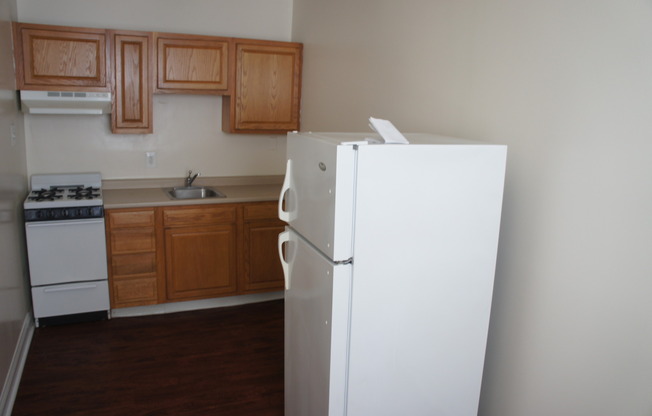 1 bed, 1 bath, 420 sqft, $1,120, Unit 2-A