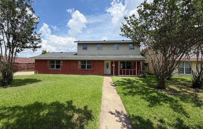 Ready to Move in... Do not miss this house !!!!