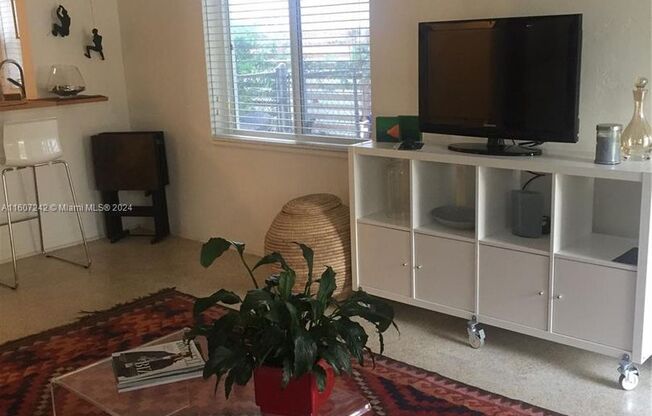 2 beds, 1 bath, $3,550, Unit # 0