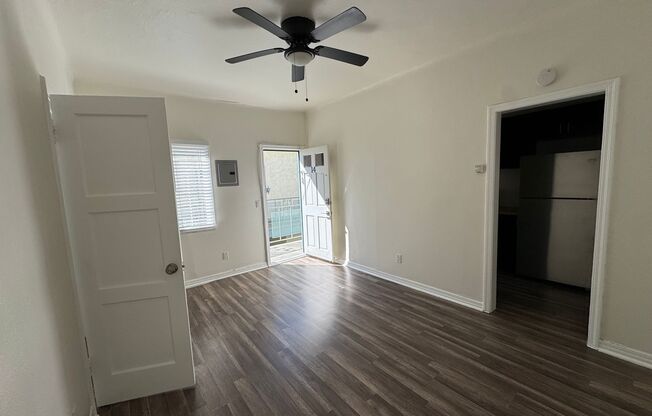 Studio, 1 bath, 425 sqft, $1,495, Unit 14