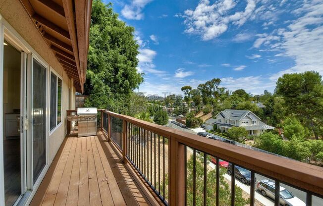 ***Beautiful 6 bed / 3 bath / 2,113 sqft House - Near SDSU - Available 08/10***