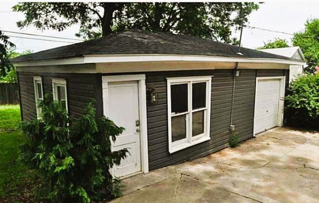 3 beds, 2 baths, $2,200
