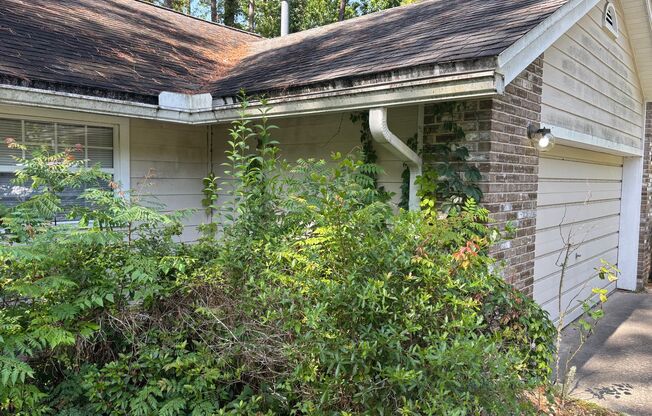AVAILABLE NOW!!! BEAUTIFUL 3 BEDROOM HOME