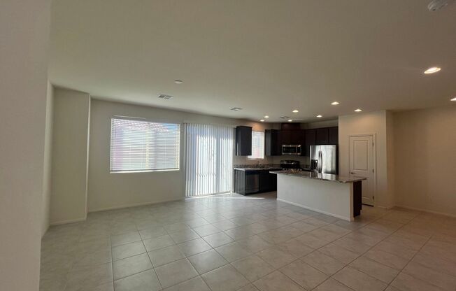 Beautiful 4 Bedroom Plus Loft Home!