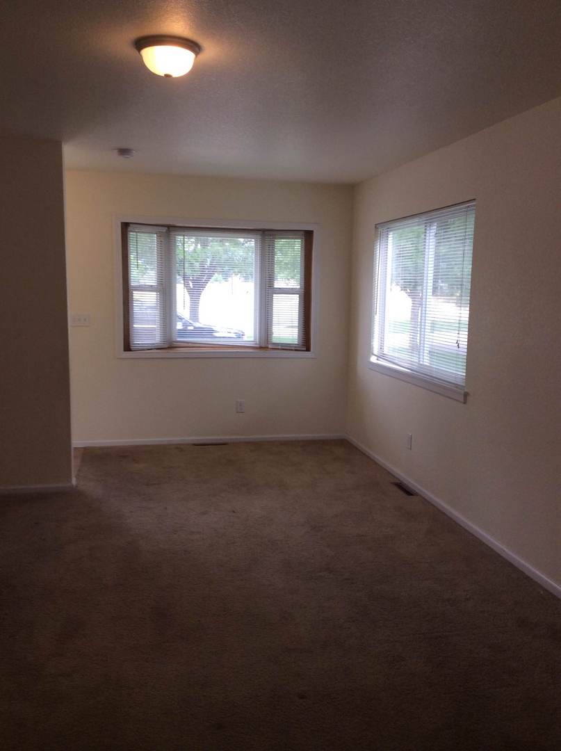 Spacious 3 Bedroom, 2.5 Bathroom Townhome located in the Eagle Heights Subdivision