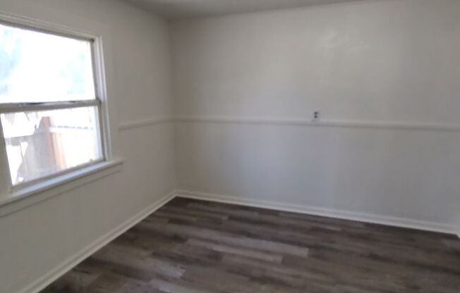 2 Bedroom 1 Bath Newly Remodeled House
