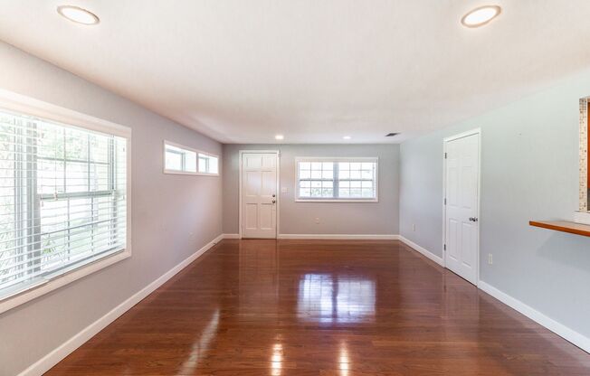 Beautiful 3 Bed/2 Bath Home for rent in the Heart of Winter Park!