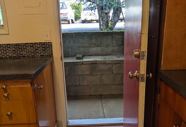 2 beds, 1 bath, 800 sqft, $1,413, Unit 3485-11