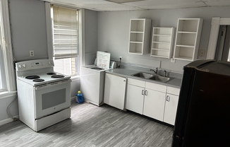 3 beds, 1 bath, 1,000 sqft, $1,800, Unit 2