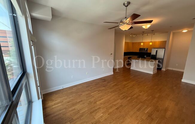 810-406 W. 4th St-2BR/1BA 4th & Broad Condo!