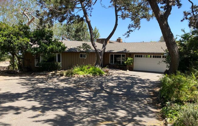 Mt Helix Custom Home with Panoramic Views for Lease