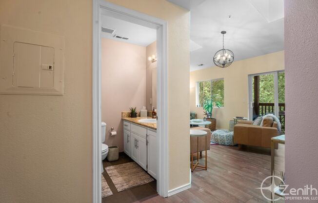 2 beds, 2 baths, $2,195, Unit # Z 276
