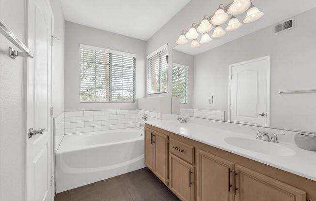 3 beds, 2.5 baths, $2,350, Unit # 1069