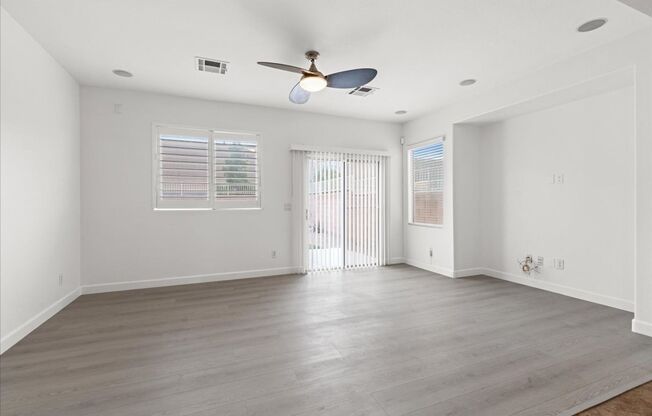 4 beds, 2.5 baths, $2,695