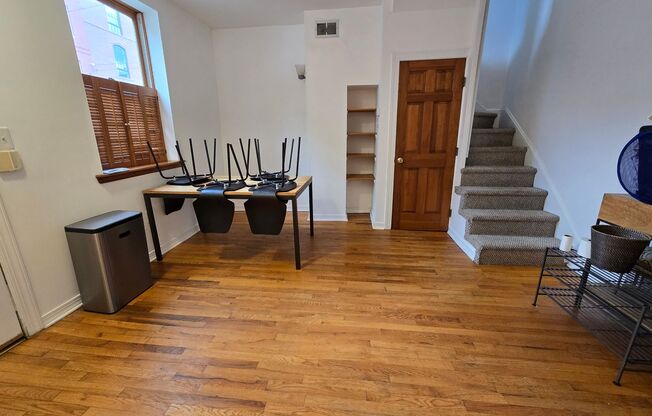 1 bed 1 bath trinity available now