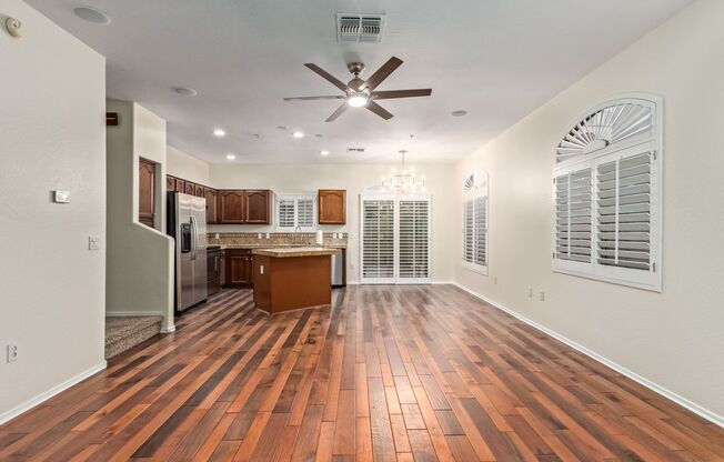 4 beds, 2.5 baths, $2,200, Unit #1171