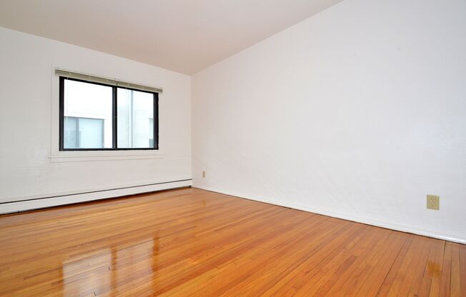 1 bed, 1 bath, 420 sqft, $895, Unit 1 - 02