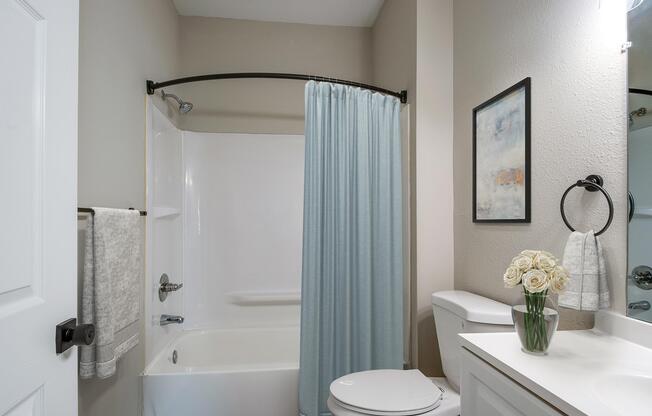 3 beds, 3 baths, 1,250 sqft, $1,870