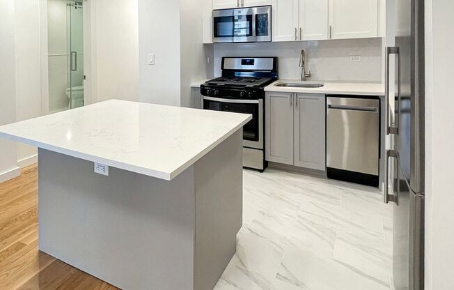 2 beds, 2 baths, 900 sqft, $9,154.52, Unit 12N/O