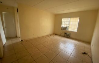 1 bed, 1 bath, 500 sqft, $1,600, Unit Apt 4