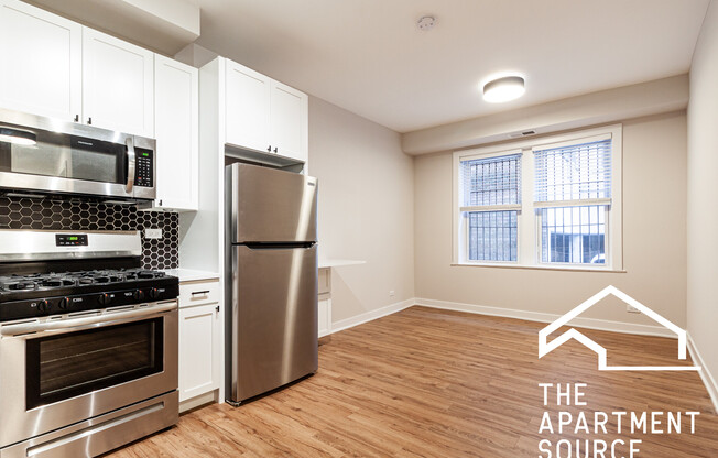 656 W WRIGHTWOOD AVE