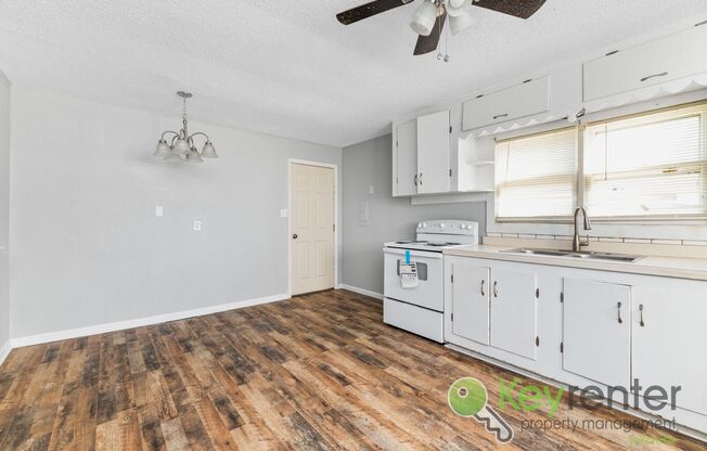 3 beds, 1 bath, $1,000