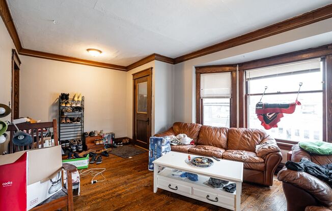 1831 Kenwood Rare Lower across from UWM