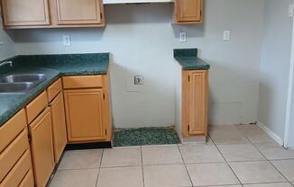 3 beds, 1 bath, $1,400